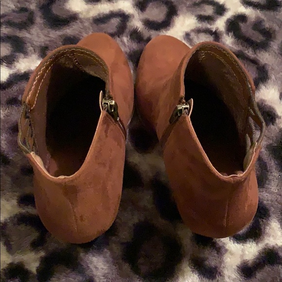 Chestnut brown 3 inch heel boots size 8 women’s - Picture 5 of 7